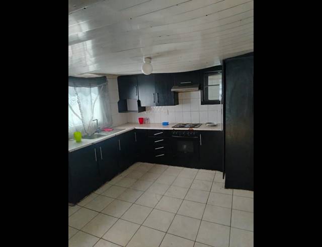 2 BEDROOM HOUSE FOR SALE IN THULANI